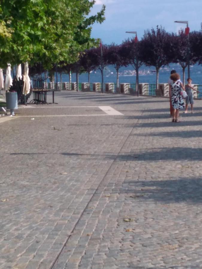 Piccola Perla sul Lago Maggiore Arona Esterno foto